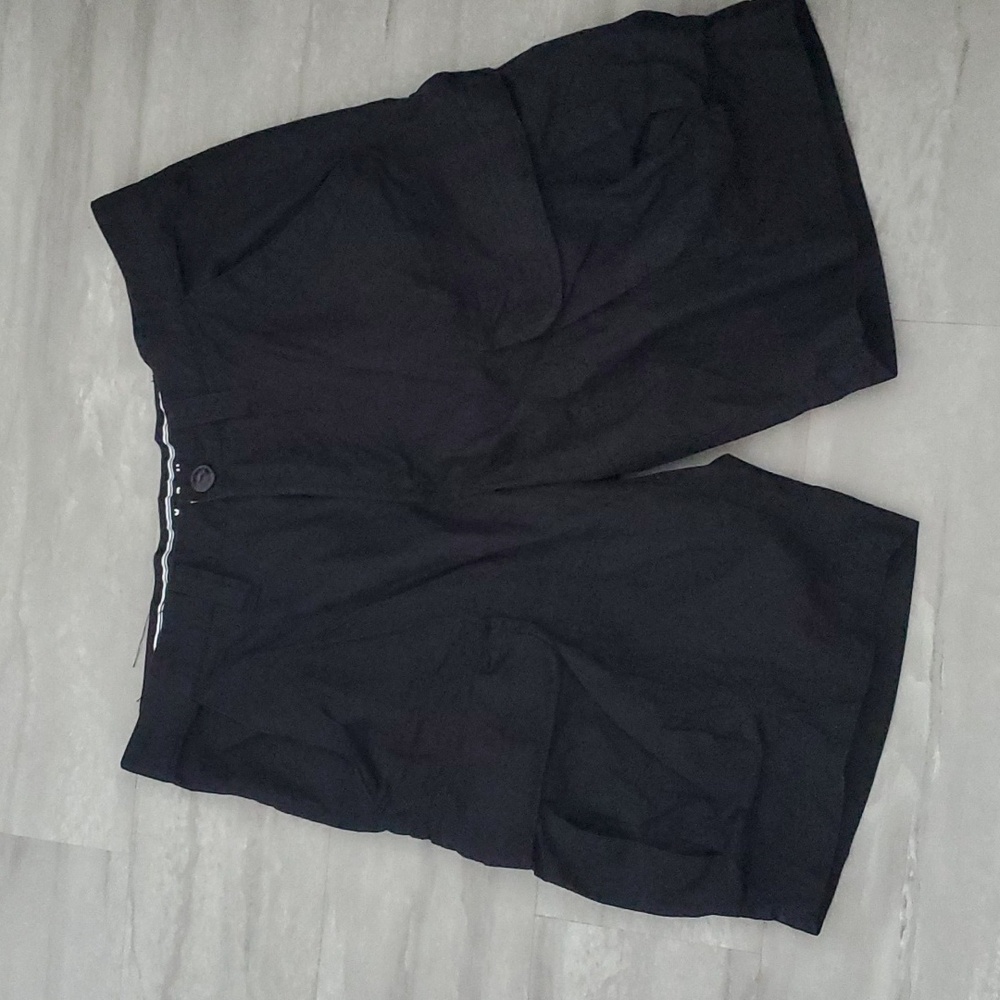 ARMANI EXCHANGE cargo shorts Size 32